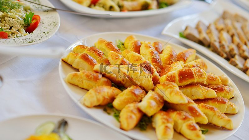 社区团购食材配送模式：揭秘其优势与挑战